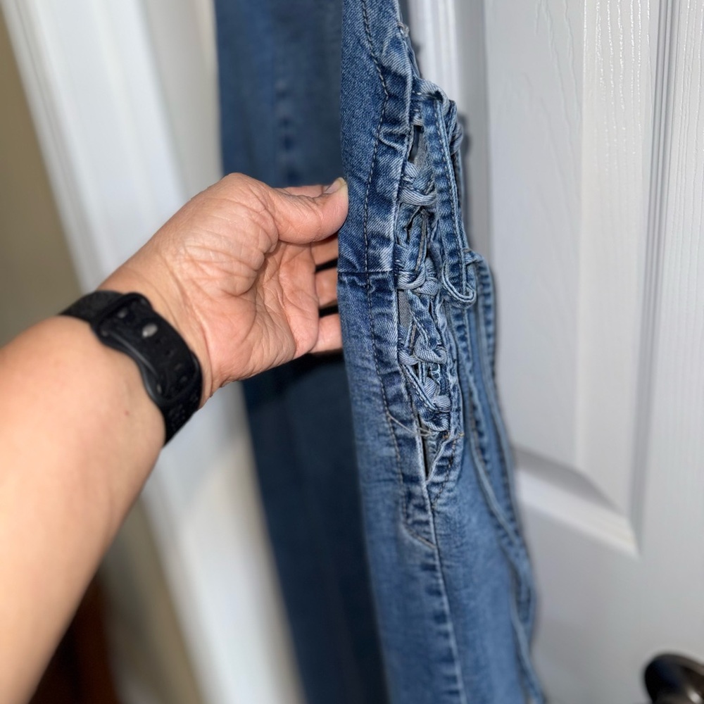 Sleeveless Denim Jumpsuit M Wide Leg Blue Open Back Thin Straps Boho Comfy Chic - Picture 4 of 16